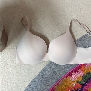Incredible by Victoria secret perfect shape bra
